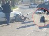 Trafik kontrolünden kaçan motosiklet, araçla çarpıştı! Yaralılar var 