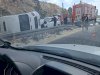 Şanlıurfa'da Servis Aracı ile Otomobil Çarpıştı: Yol Trafiğe Kapandı
