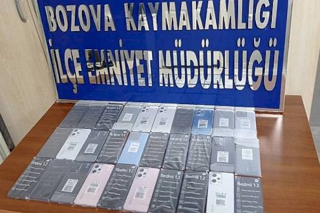 Şanlıurfa'da çok sayıda kaçak cep telefonu ele geçirildi