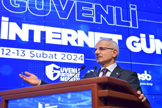 Bakan Uraloğlu'ndan ailelere çağrı: Çocuklarınızı internette yalnız bırakmayın