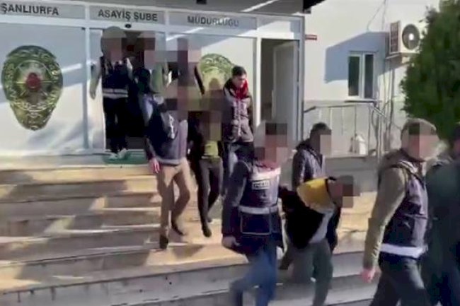 Dolandırıcılık suçundan aranan şahıslar Akçakale'de yakalandı