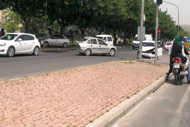 Urfa'da çok sayıda araç birbirine girdi! Çok sayıda yaralı var
