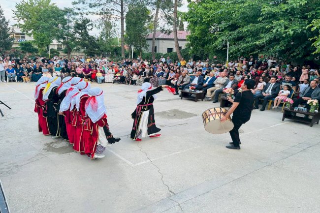 Urfa'da çocuklar Bahar Şenliklerini doyasıya kutladı