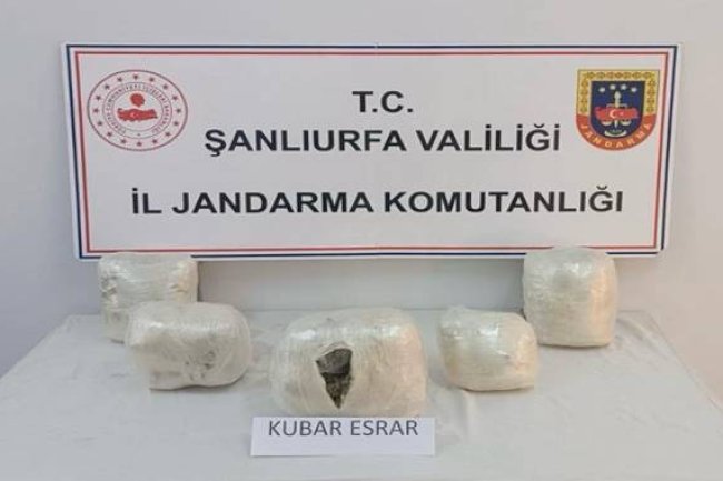 Urfa'da Durdurulan Araçta Kilolarca Uyuşturucu Ele Geçirildi