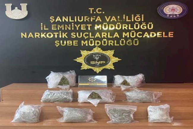 Şanlıurfa'da Bir Araçta Yapılan Aramada Ele Geçirildi! 3 Gözaltı