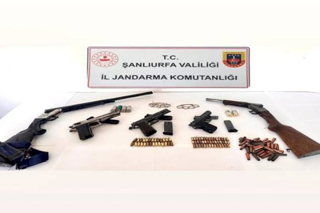 Şanlıurfa Jandarmasından Ruhsatsız Silah Operasyonu: 10 Gözaltı