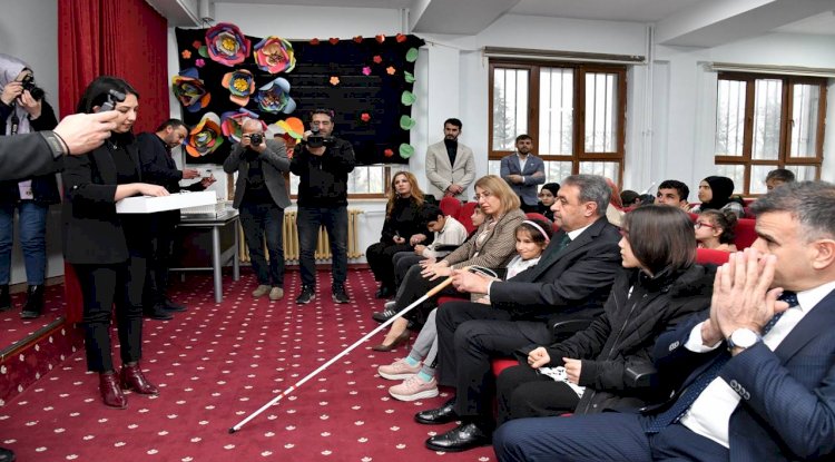 Vali Şıldak, görme engelli çocuklarla buluştu