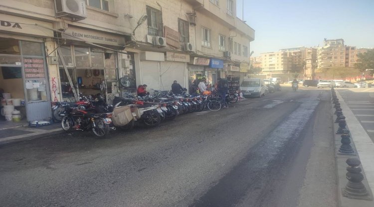 Motosiklet tamircileri 12 Eylül caddesini işgal ediyor!