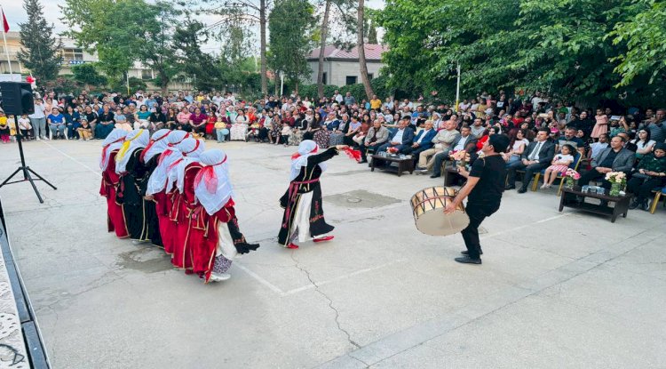 Urfa'da çocuklar Bahar Şenliklerini doyasıya kutladı
