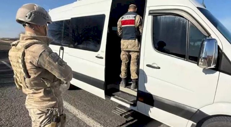 Şanlıurfa'da Jandarma 2.257 Şahıs ve 940 Aracı Denetledi